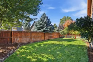 20717 Snow Peaks Dr, Bend, OR 97701 - Photo 38