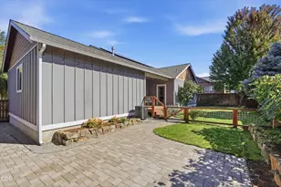 20717 Snow Peaks Dr, Bend, OR 97701 - Photo 36