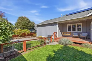 20717 Snow Peaks Dr, Bend, OR 97701 - Photo 32