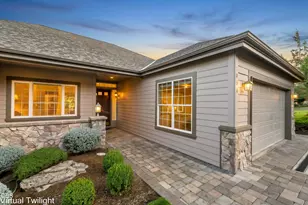 1056 Niagara Falls Dr, Redmond, OR 97756 - Photo 2