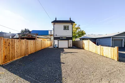 733 NE 3rd Street, Prineville, OR 97754 - Photo 54