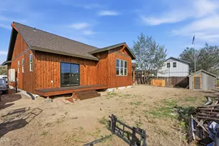 1082 NW 10th St, Prineville, OR 97754 - Photo 6