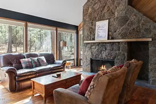 70616 Heather, Black Butte Ranch, OR 97759 - Photo 4