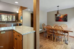 70616 Heather, Black Butte Ranch, OR 97759 - Photo 6