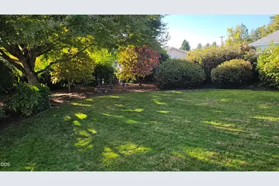 1905 SW Colorado Lane, Grants Pass, OR 97527 - Photo 6
