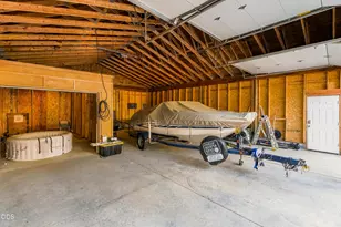 19152 Clear Springs Way, Crescent Lake, OR 97733 - Photo 38