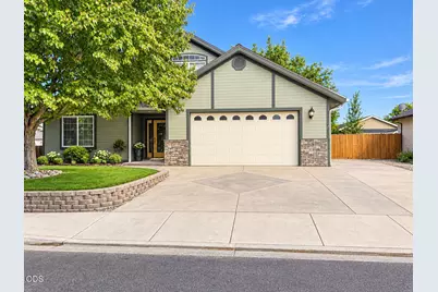 1052 Kensington Court, Central Point, OR 97502 - Photo 1