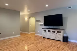 1052 Kensington Ct, Central Point, OR 97502 - Photo 6