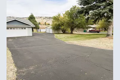 5220 Mason Lane, Klamath Falls, OR 97601 - Photo 6