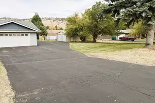 5220 Mason Ln, Klamath Falls, OR 97601 - Photo 6