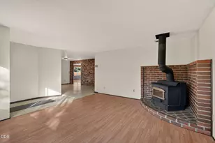 231 SE Airpark Dr, Bend, OR 97702 - Photo 6