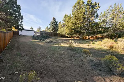231 SE Airpark Drive, Bend, OR 97702 - Photo 36