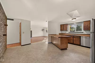 231 SE Airpark Drive, Bend, OR 97702 - Photo 8