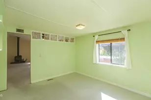 321 Clay St, Ashland, OR 97520 - Photo 18