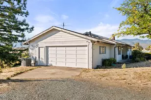 4177 Payne Rd, Medford, OR 97504 - Photo 1