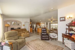 10 E South Stage Rd, Medford, OR 97501 - Photo 4