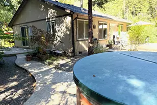 259 Borica Dr, Selma, OR 97538 - Photo 2