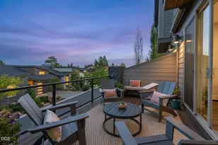 3051 NW Canyon Springs Pl, Bend, OR 97703 - Photo 4