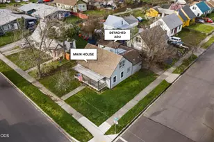 415 Summit Ave, Medford, OR 97501 - Photo 1