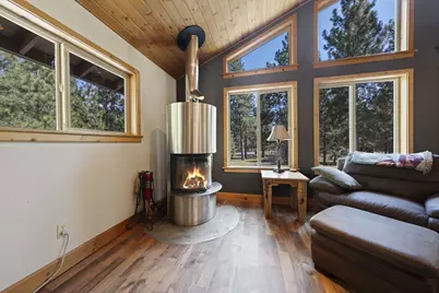 14590 Mountain View Loop, Sisters, OR 97759 - Photo 12