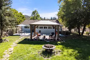 585 Craiglea Dr, Eagle Point, OR 97524 - Photo 32
