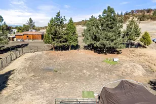 585 Craiglea Dr, Eagle Point, OR 97524 - Photo 40
