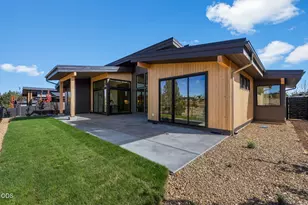 3142 NW Crossing Dr, Bend, OR 97703 - Photo 50