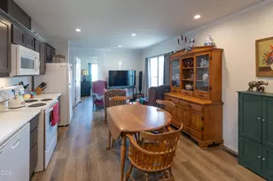 460 Arnos St, Talent, OR 97540 - Photo 6