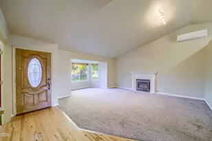 2120 NW Ivy Ave, Redmond, OR 97756 - Photo 2