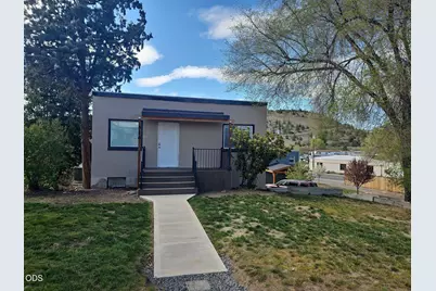316 SW 1st Street, Madras, OR 97741 - Photo 6