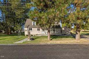 1918 Ogden St, Klamath Falls, OR 97603 - Photo 1