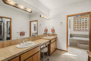 58210 McNary Ln, Sunriver, OR 97707 - Photo 16