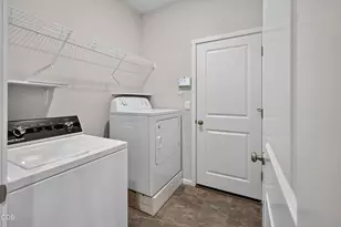 411 SE Stetson Ct, Prineville, OR 97754 - Photo 26
