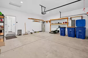 411 SE Stetson Ct, Prineville, OR 97754 - Photo 30