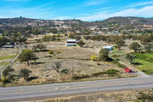 12231 Hwy 62, Eagle Point, OR 97524 - Photo 2