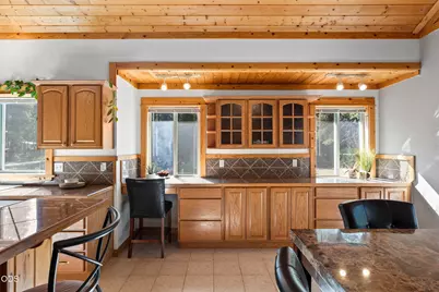 17171 Spring River Road, Bend, OR 97707 - Photo 18