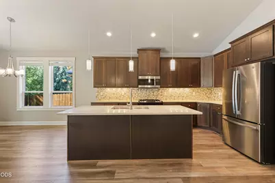 1646 NW Upas Avenue, Redmond, OR 97756 - Photo 14