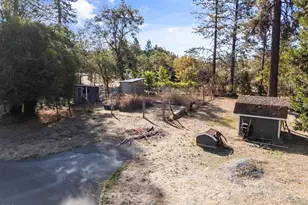 7616 Monument Dr, Grants Pass, OR 97526 - Photo 48