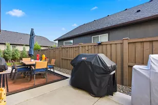 21124 Azalia Ave, Bend, OR 97702 - Photo 22