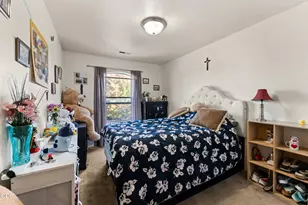 1375 Circle Wood Dr, Central Point, OR 97502 - Photo 22