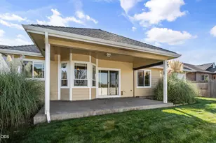 635 Cedarwood Dr, Eagle Point, OR 97524 - Photo 22