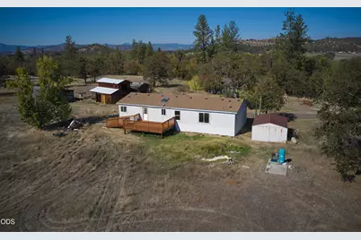 811 Riley Road, Eagle Point, OR 97524 - Photo 32