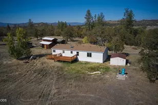 811 Riley Rd, Eagle Point, OR 97524 - Photo 32