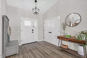1077 Ellison Loop, Merlin, OR 97532 - Photo 2