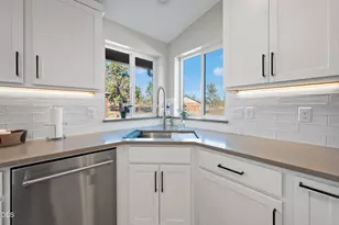 5391 NW Frank Wy, Redmond, OR 97756 - Photo 8