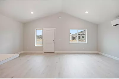 4008 SW Obsidian Place #137, Redmond, OR 97756 - Photo 4