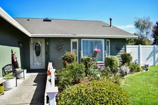 1122 Easthills Ct, Medford, OR 97504 - Photo 20
