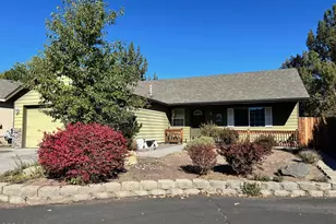 3348 NE Hoona Dr, Bend, OR 97701 - Photo 1