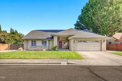 668 Vincent Avenue, Central Point, OR 97502 - Photo 4