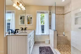 668 Vincent Ave, Central Point, OR 97502 - Photo 36